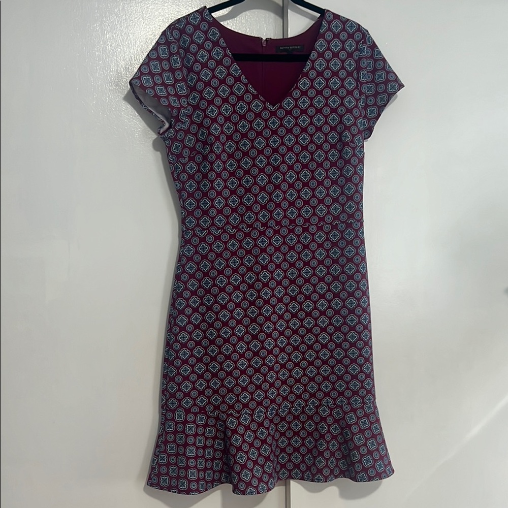 Banana Republic White and Purple V-Neck Sheath Dress